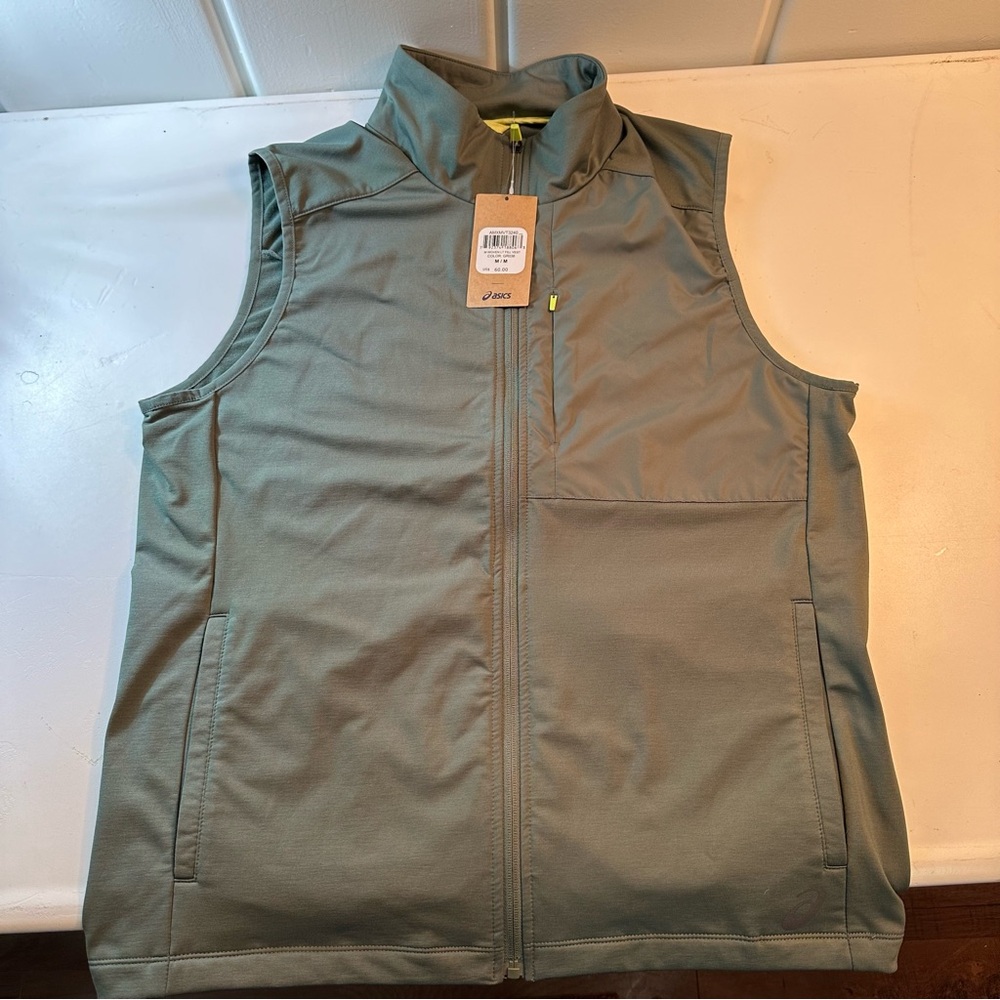 ASICS Men's Green Woven Light Fill Vest (Size: Medium) GR036